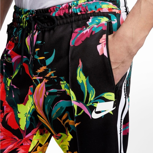 Men’s Nike NSW tropical track pants - Picture 8 of 14
